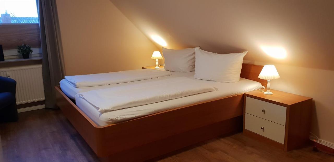 Airport Hotel One Aparthotel Sylt Экстерьер фото