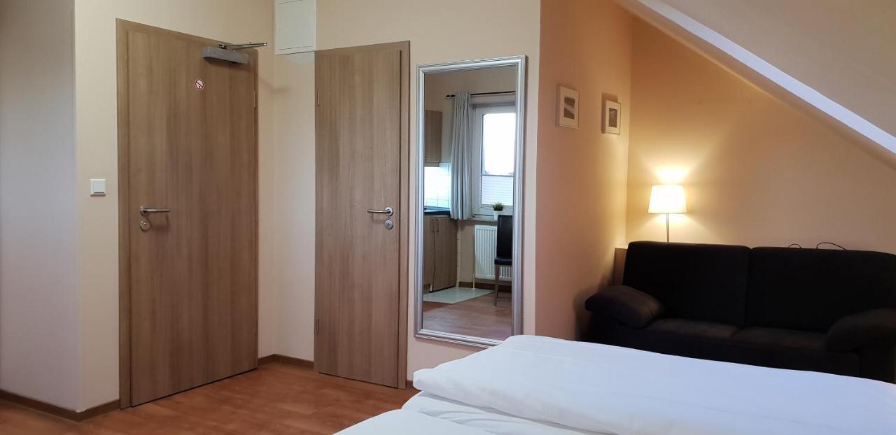 Airport Hotel One Aparthotel Sylt Экстерьер фото