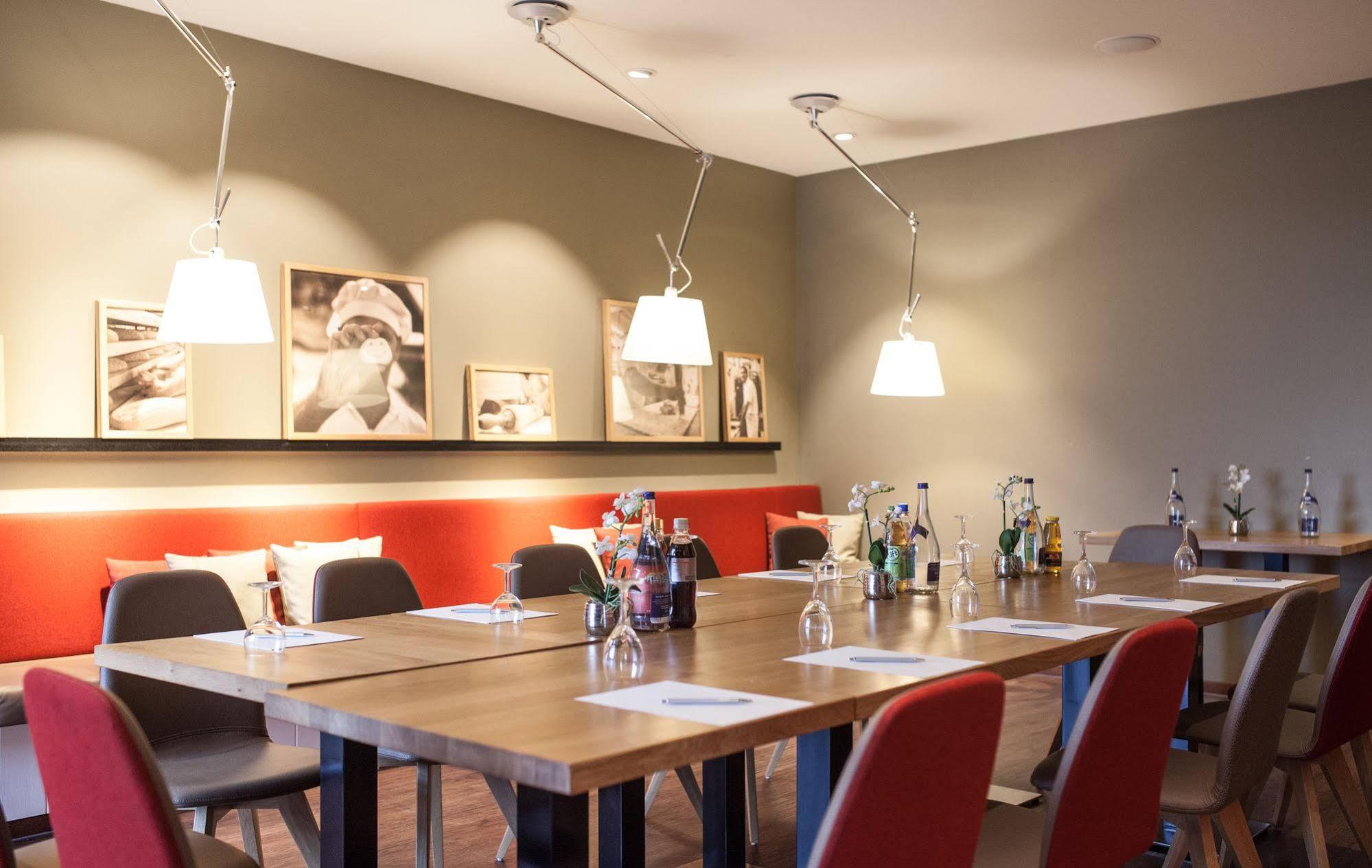 Airport Hotel One Aparthotel Sylt Экстерьер фото