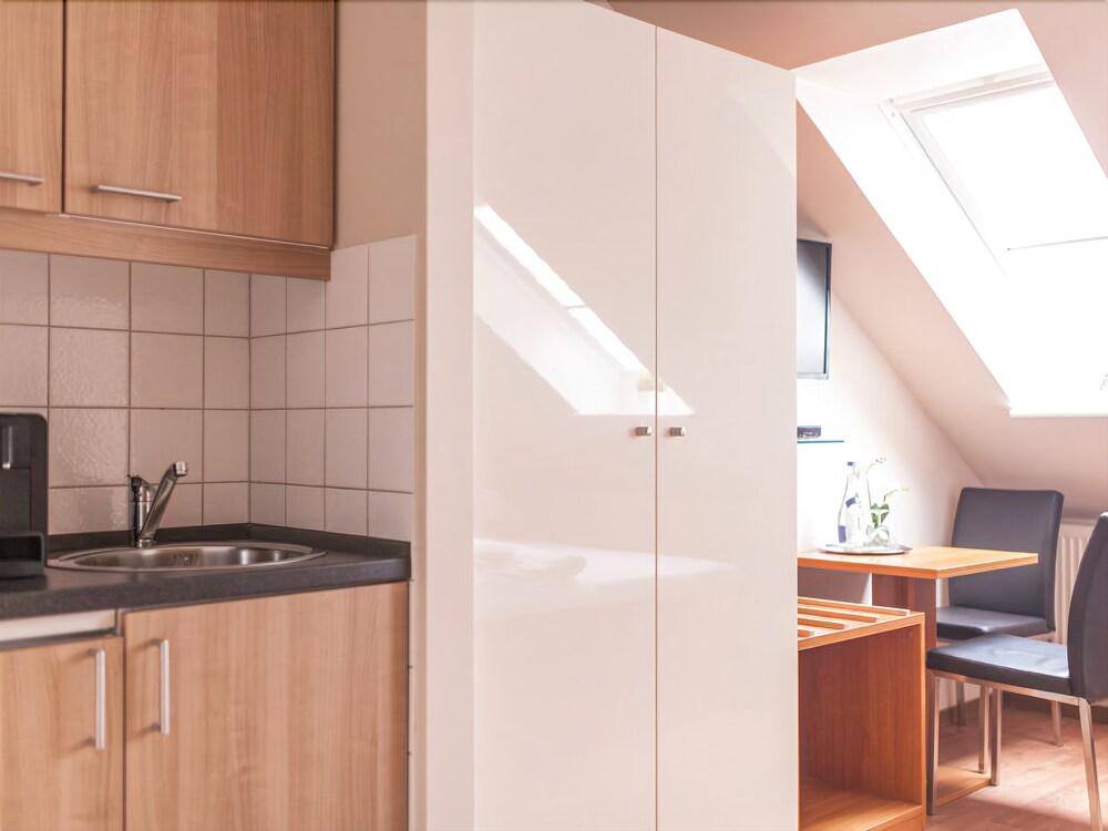 Airport Hotel One Aparthotel Sylt Экстерьер фото