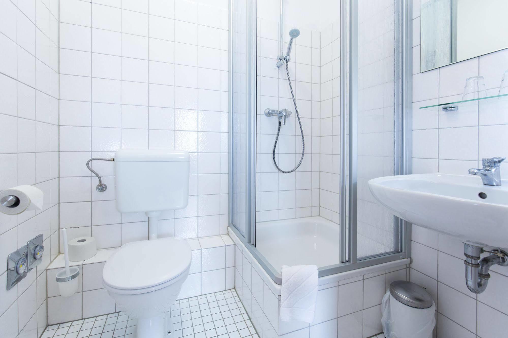 Airport Hotel One Aparthotel Sylt Экстерьер фото